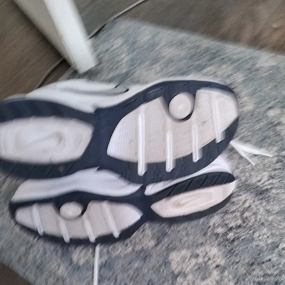 Nike Air Monarch IV White Sneakers - Picture 6 of 6